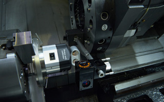 Kalibrierung an einer Werkzeugmaschine mit dem XR20-W Drehwinkelmessgerät